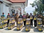 Kelompok Tani di Samosir Dapatkan Bantuan Knapsack Sprayer