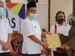 Bupati Palas Usul Pengangkatan Guru Honorer ke Presiden RI