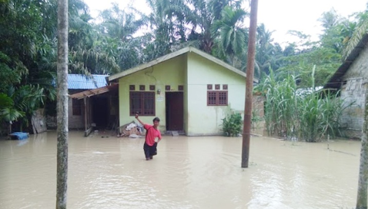 Sungai Bahapal Meluap, Simujur Tergenang