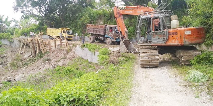 Masyarakat Minta Pemerintah Prioritaskan Perbaikan Jalan di Parlondut