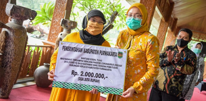 Pemkab Purwakarta Beri Bantuan Korban PHK Rp2 Juta