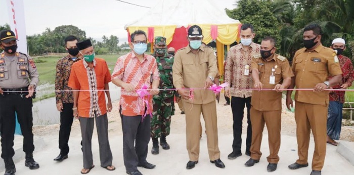 Jembatan Seuneubok Rambong dan Buket Pala Diresmikan