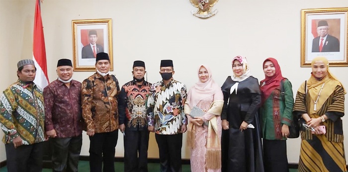 Menag RI Akhirnya Melantik Syahrin Harahap sebagai Rektor UINSU