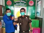 Ketua KSPSI 73 Langkat bersama Kasi Intel Kejari