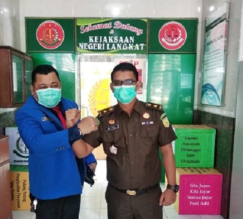 Ketua KSPSI 73 Langkat bersama Kasi Intel Kejari