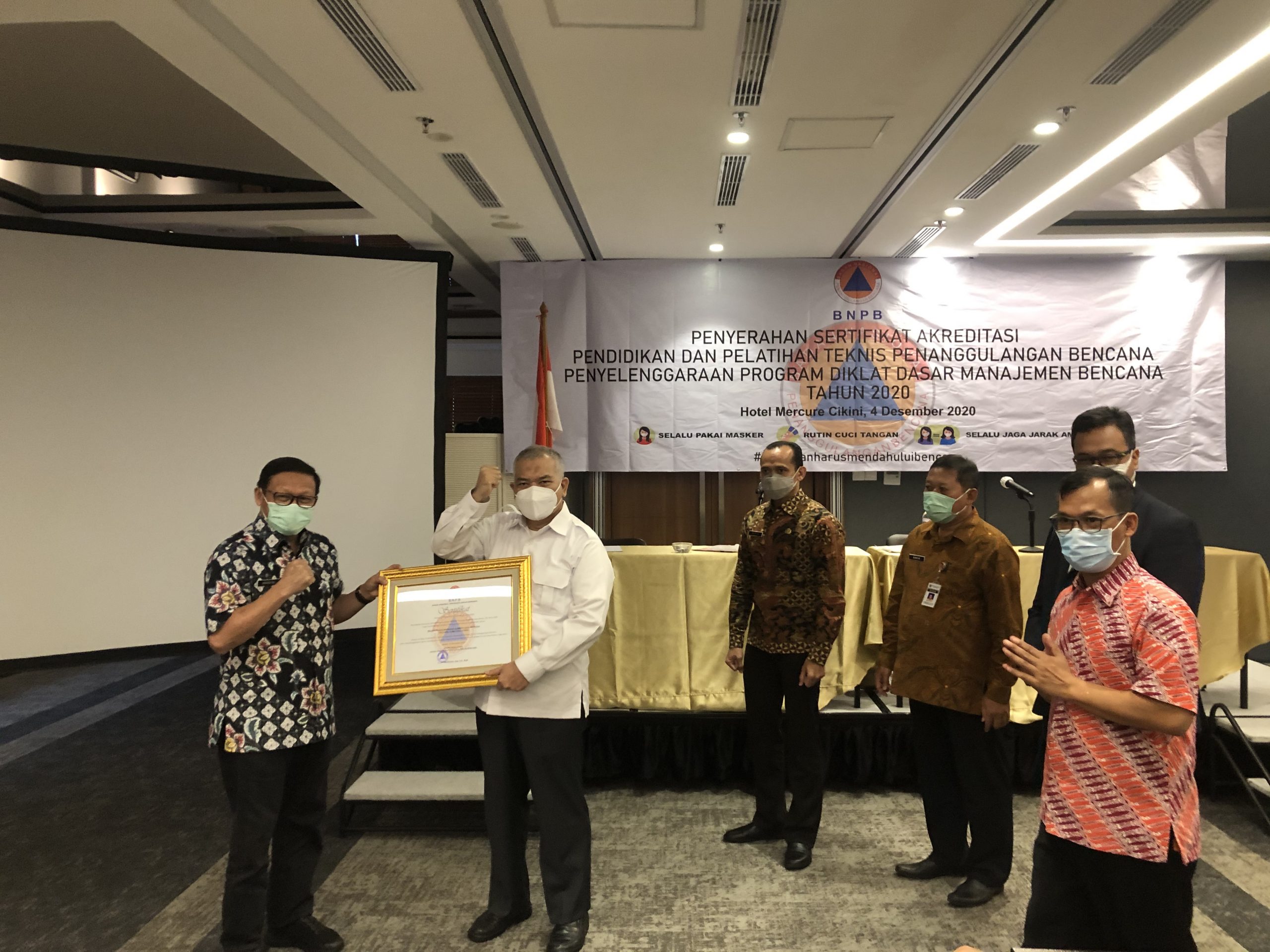 BPSDMSU Terima SK Akreditasi Diklat Penanggulangan Bencana