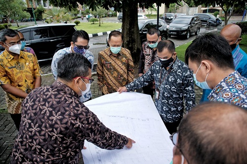 KPK RI bersama Kejari dan aparatur Pemko Medan meninjau salahsatu perumahan di Kota Medan