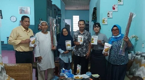 Fungsionaris Dewan UMKM Sumut bersama Pelaku UMKM di Binjai