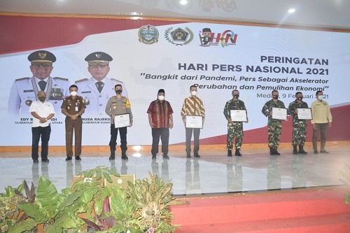 PWI Berikan Penghargaan di Hari Pers Nasional