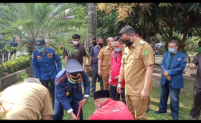 Walikota Medan Bobby Afif Nasution tanam poho