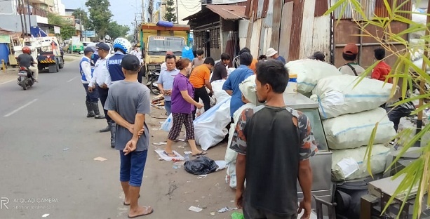 Pengusaha Barang Bekas didatangi personil Dishub Medan