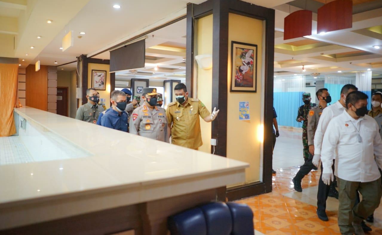 Tinjau Lokasi Isoter Bersama Wakapolri, Bobby Nasution: Kita Ingin Hukum Virusnya!
