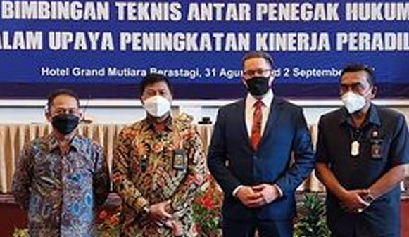 Meningkatkan Kapasitas Para Hakim Tangani Tindak Pidana Siber