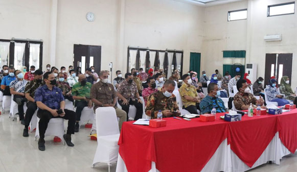 Camat Harus Bertanggungjawab Bawa Warga ke Isoter