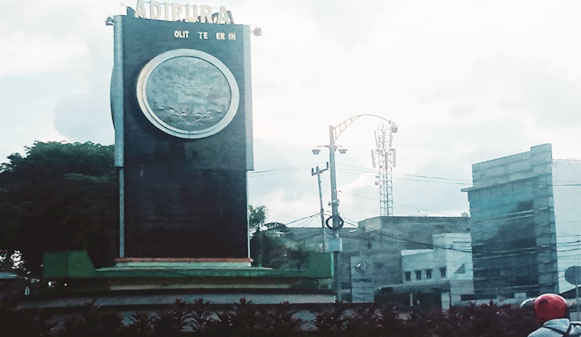 Tugu Adipura Medan tak Terurus di Bundaran Amir Hamzah