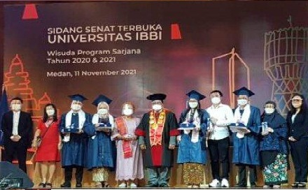 ibbi mewisuda mahasiswa