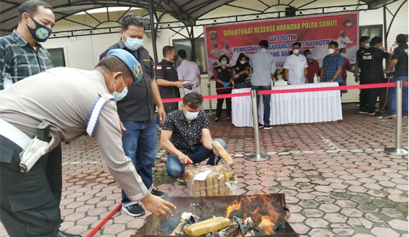 Polda Sumut Musnahkan BB Narkotika Satu Kilogram