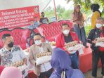 DPD dan F-PDI Perjuangan Deliserdang Bagikan Tali Asih Warga Sampali
