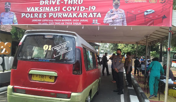 Polres Purwakarta Buka Gerai Vaksinasi Drive Thru Presisi