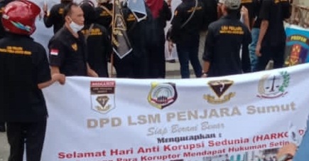 LSM PENJARA Bersama Kamtibmas Indonesia Gelar Demo Ke Poldasu Serta ...