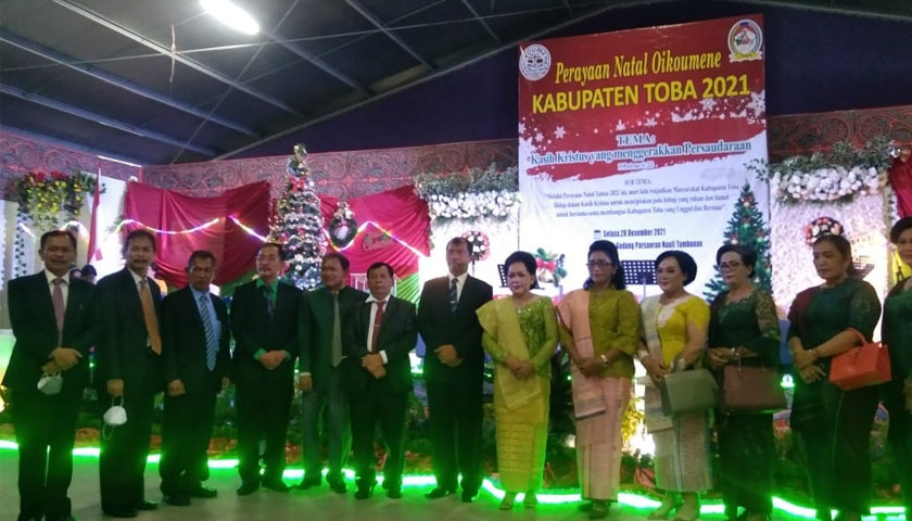 natal oikumene pemkab toba