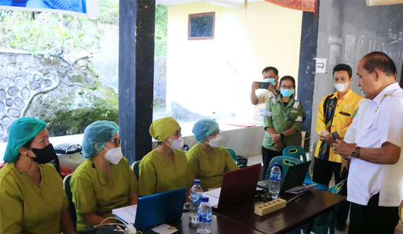 Wakil Bupati Samosir Monitoring Pelaksanaan Vaksinasi Booster