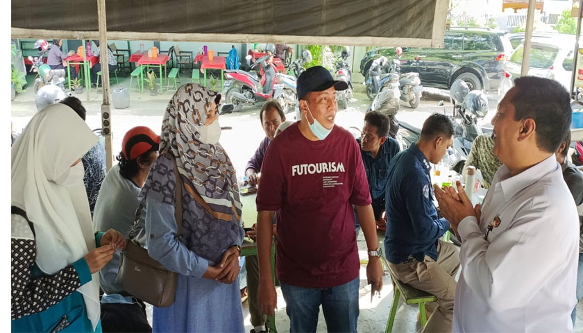 keluarga korban pemukulan