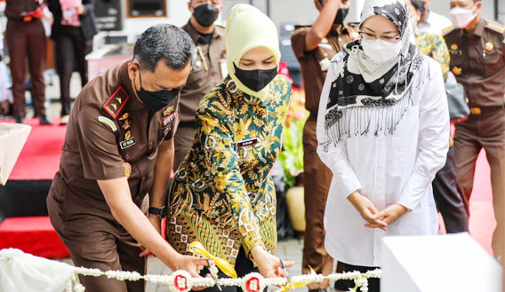 Kejati Jabar Resmikan Klinik Kesehatan Kejaksaan dan Kampung Adhyaksa Purwakarta