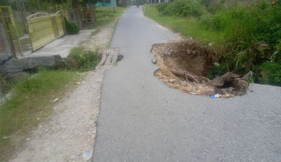 Nyaris Terputus, Badan Jalan Pelajar Nagasaribu V Terkesan Dibiarkan