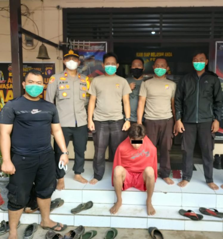 keponakan gorok leher paman