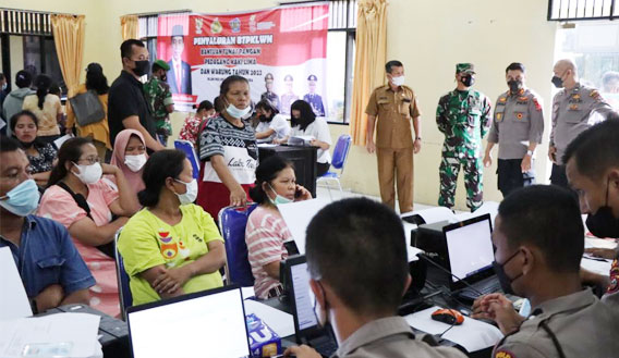 Pantau Penyaluran Bantuan Tunai Pangan dari Pemerintah