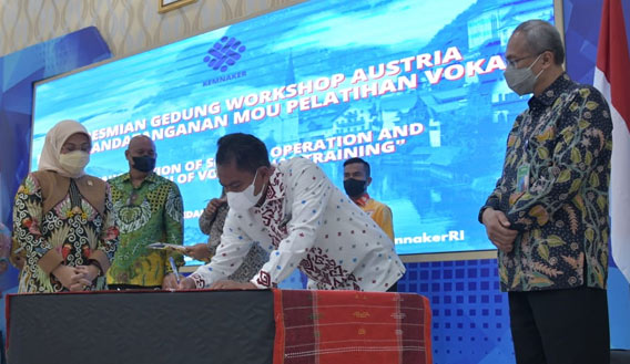 Bupati Sergai Tandatangani MoU Peningkatan Kualitas SDM