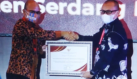 Disdukcapil Sergai Raih Penghargaan dari Menpan RB