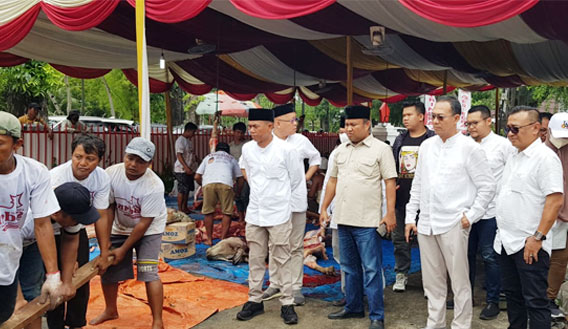 Gerindra Sumut Bagikan 1.300 Paket Daging Kurban