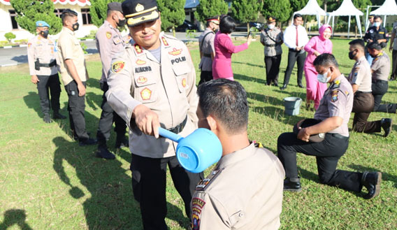 Kapolres Sergai Pimpin Upacara Korps Raport Kenaikan Pangkat