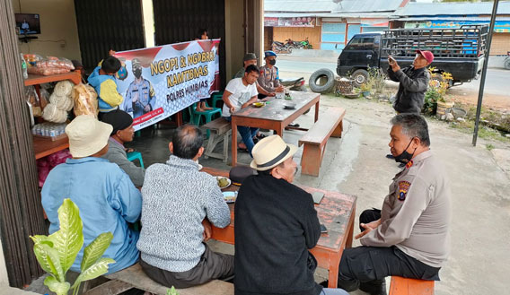 Kapolsek Pollung Gelar Ngopi dan Ngobrol Bersama Warga