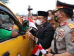 Polda Sumut Bagikan 30 Ribu Bendera Merah Putih