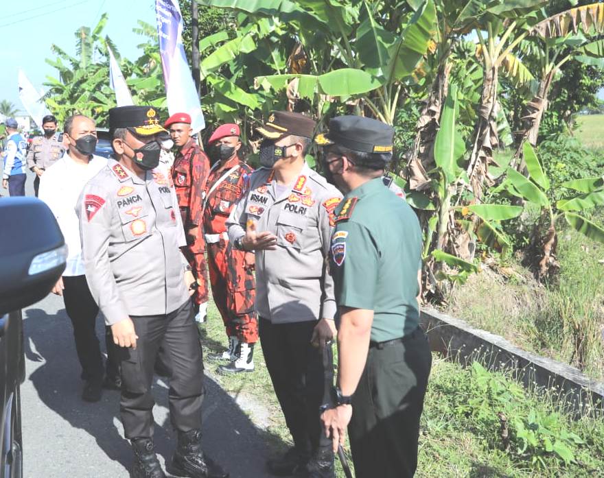 Dukung GNPIP, Kapolres Deli Serdang Hadiri Panen Cabai Merah