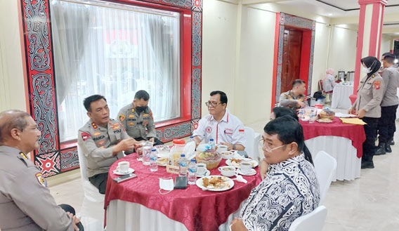 Bahas Penyelamatan Ekosistem Hutan Danau Toba