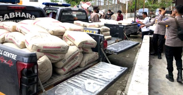 Polda Sumut Kirim Bahan Bangunan Untuk Korban Gempa Taput