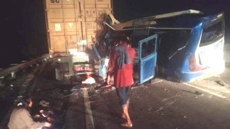 Empat Orang Tewas Akibat Tabrakan Bus dan Truk di Tol Medan-Tebing Tinggi