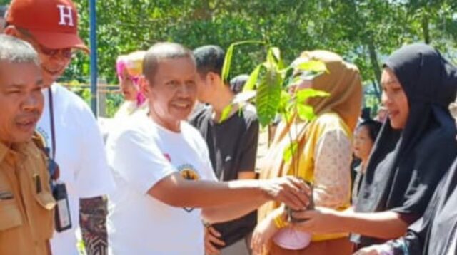 Gerakan Penghijauan KMDT Sibolga Percepat Program Segitiga Emas Pariwisata