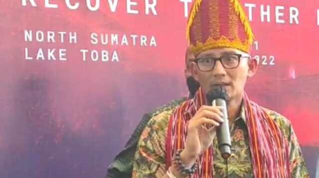 Menparekraf Dukung KMDT Bali Gelar "Semalam di Danau Toba"