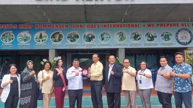 Puteri Pariwisata Sumut Rindy Manurung Senang Dapat Dukungan Dua Rektor