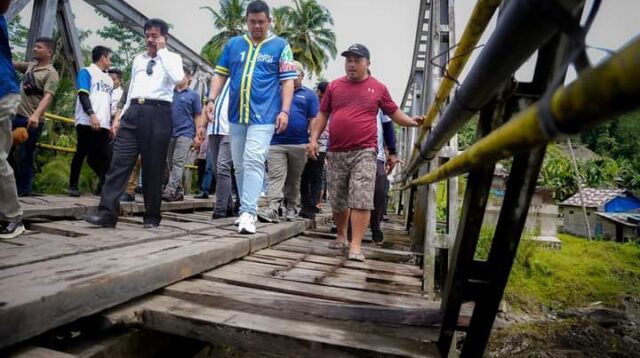 Bobby Serap Aspirasi Warga Nias Barat Terkait Jalan dan Jembatan Rusak