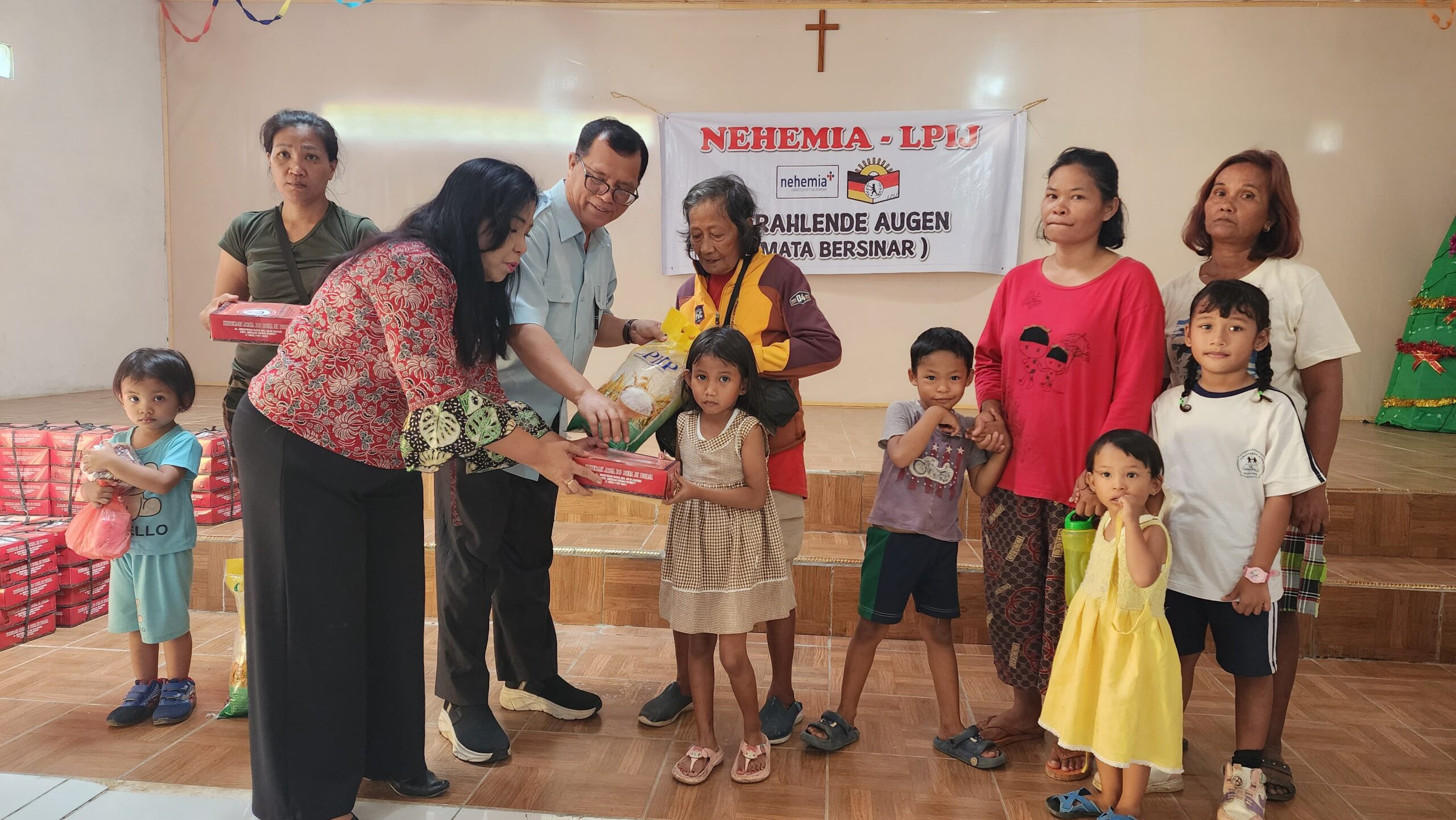 Nehemia- LPIJ dan Koperasi ABP Sambut Natal 2024 dengan Berbagi Kasih