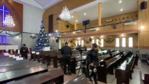 Gereja di Medan Ramai Pada Malam Natal 2024