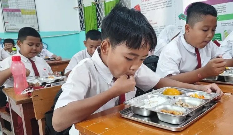 Makan Bergizi Gratis Upaya Pemerintah Entaskan Stunting