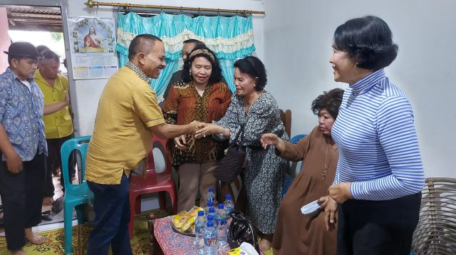 Anggota DPR RI Maruli Siahaan Kunjungi Rico Siahaan Sampaikan Turut Berduka