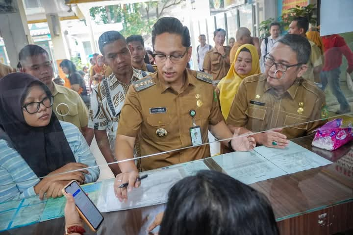 Rico Waas Sidak ke Kantor Disdukcapil Kota Medan